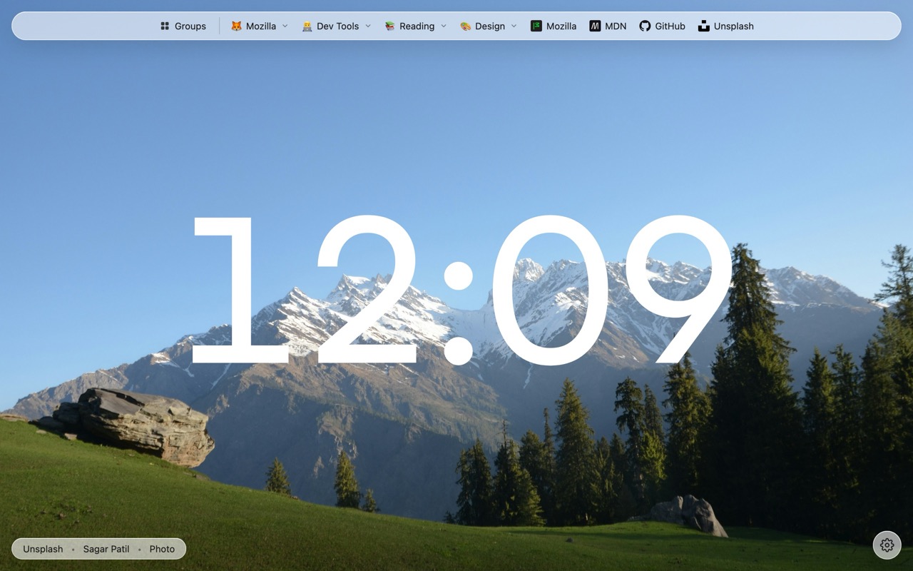Mr. Newtabby Glass style, light theme